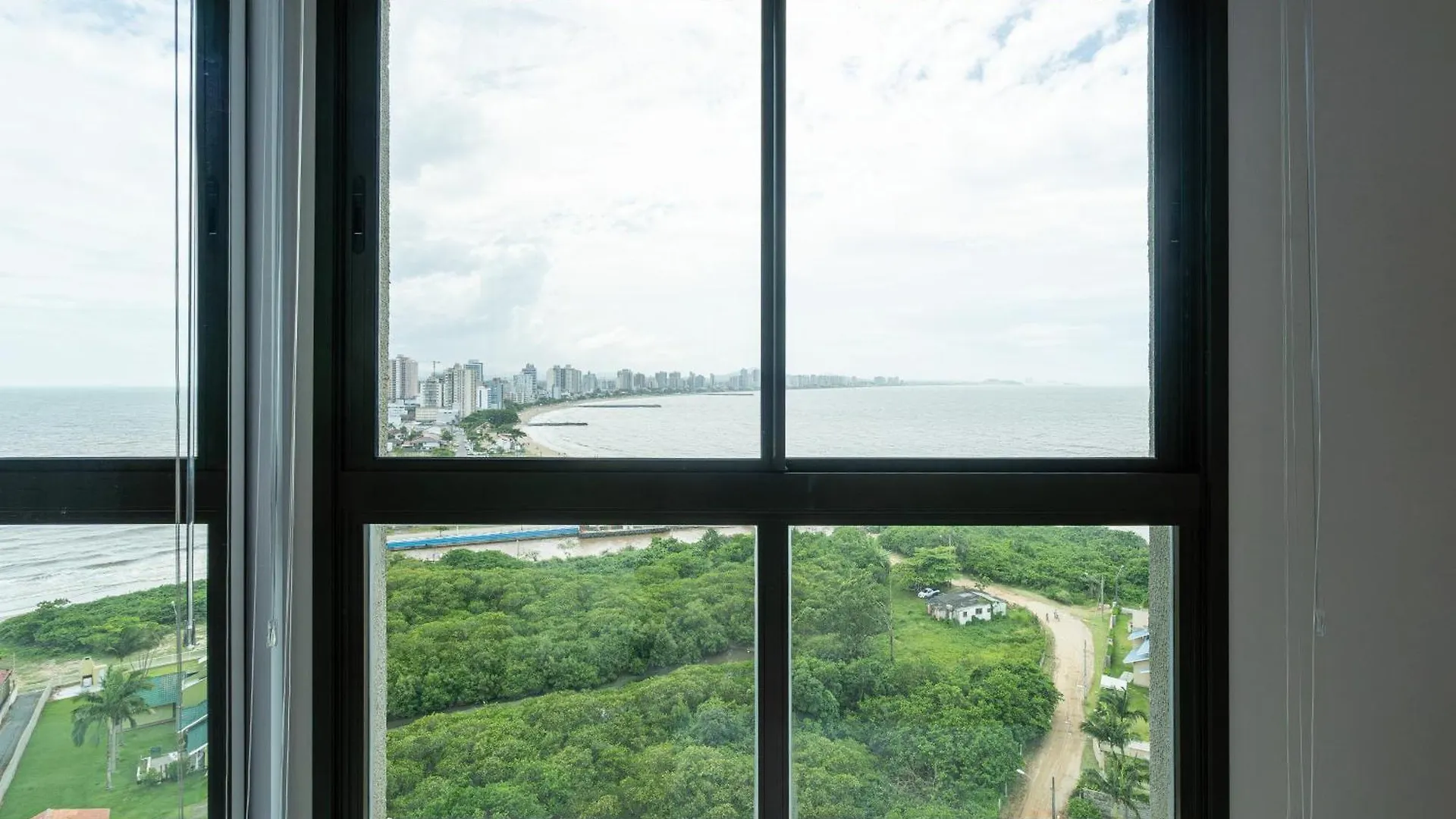 Apto Vista Mar 3 Quartos Ares Condicionados Cozinha Completa Piscina Academia Playground Infantil Salao De Jogos A 50M Praia Reserve Agora Mesmo! Penha  Apartment
